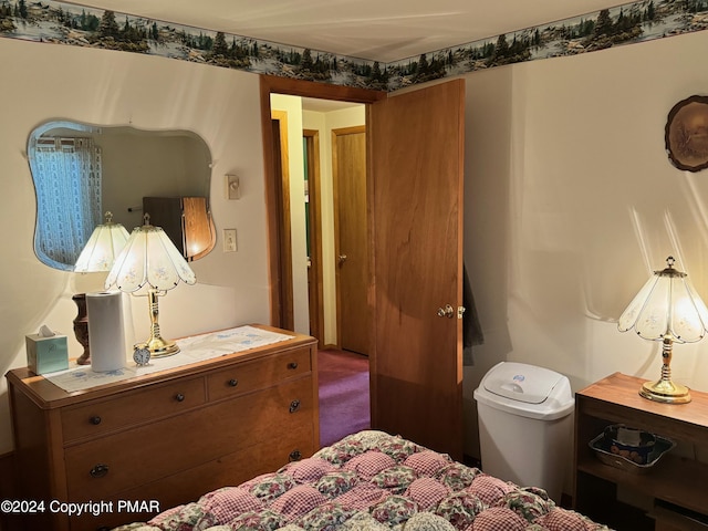 bedroom featuring carpet floors