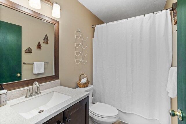 225 N Arrow Dr, Pocono Lake, PA 18347 - full bath with vanity and shower / bath combo with shower curtain