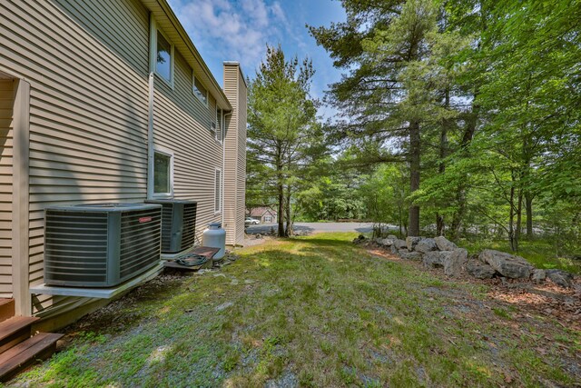205 Osprey Way E, Stroudsburg, PA 18302 - view of yard featuring central AC unit