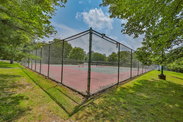 205 Osprey Way E, Stroudsburg, PA 18302 - view of tennis court
