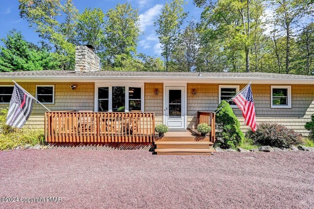 Listing photo 2 for 340 Canoe Brook Rd, Pocono Pines PA 18350