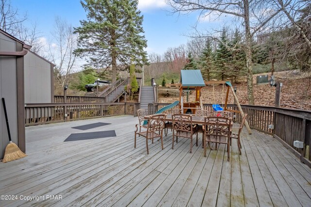 Listing photo 3 for 298 Overlook Way, Tannersville PA 18372