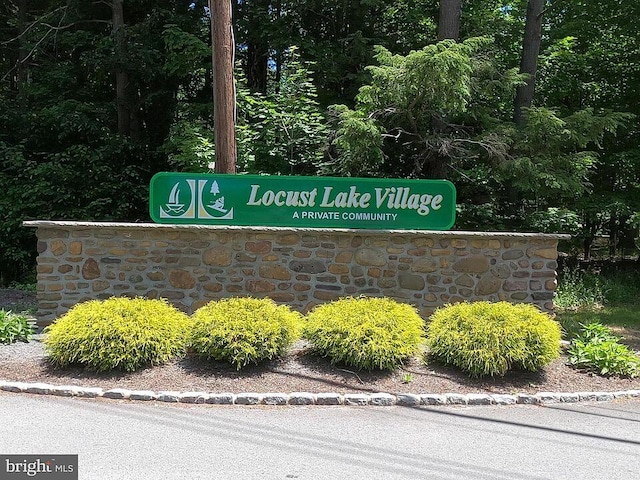 1553 Locust Ln, Pocono Lake, PA 18347 - view of community sign