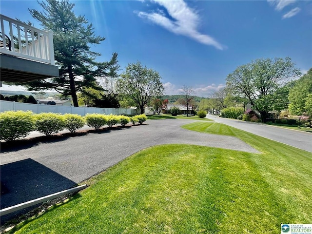 630 Lehigh Gap St, Walnutport, PA 18088 - view of asphalt road