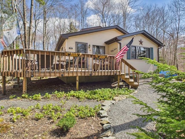 view of front facade featuring a deck