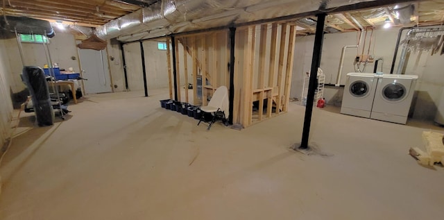 6251 Decker Rd, Bushkill, PA 18324 - unfinished basement with washing machine and clothes dryer