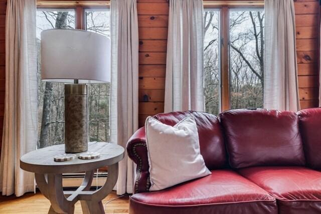232 Stafford Dr, Bushkill, PA 18324 - view of living area