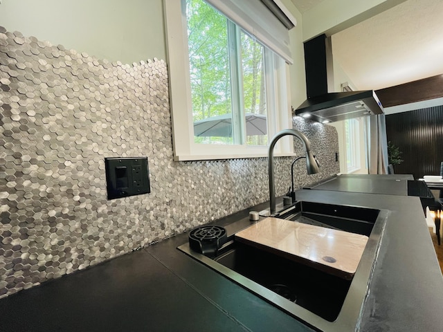 8540 Hillcrest Dr, Tobyhanna, PA 18466 - kitchen featuring tasteful backsplash and exhaust hood