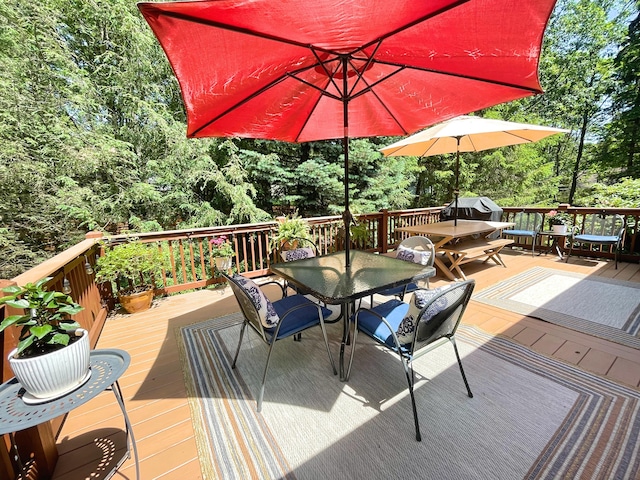 25 Cobblewood Dr, Mount Pocono, PA 18344 - deck featuring outdoor dining area