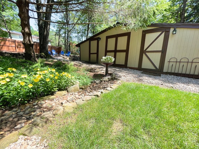 25 Cobblewood Dr, Mount Pocono, PA 18344 - view of yard featuring a storage shed