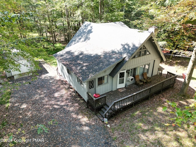 view of front facade featuring board and batten siding