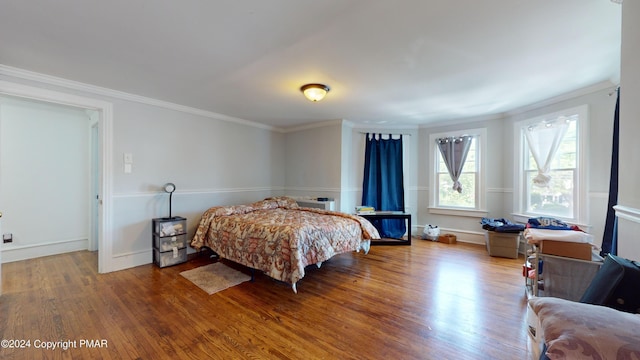 1220 Wyoming Ave, Forty Fort, PA 18704 - bedroom featuring baseboards, ornamental molding, and wood finished floors