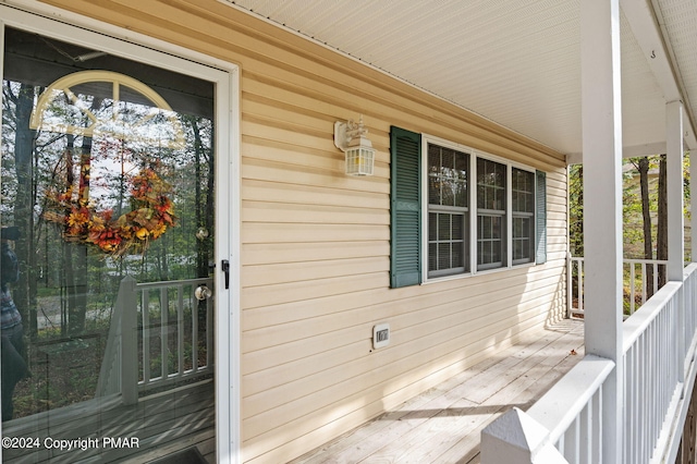 104 Merriment Ln, Blakeslee, PA 18610 - view of wooden porch