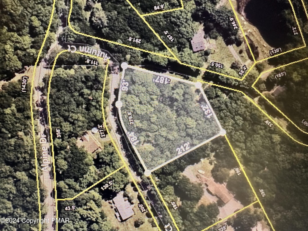 Alpine Ct, East Stroudsburg, PA 18302