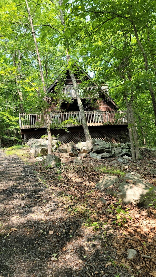 1119 Porter Dr, Bushkill, PA 18324 - view of yard with a wooden deck
