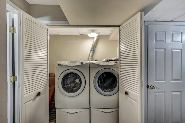 14 Ace Ln, East Stroudsburg, PA 18301 - washroom featuring washer and dryer