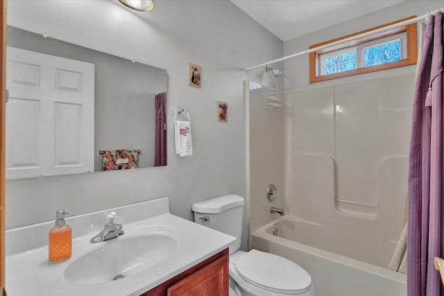 full bath featuring vanity, toilet, and shower / tub combo with curtain