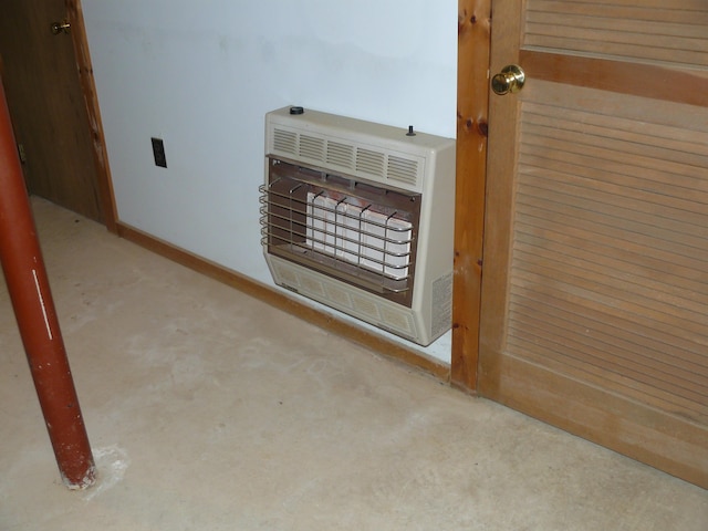 1006 Mill Creek Rd, Newfoundland, PA 18445 - detailed view of heating unit and baseboards