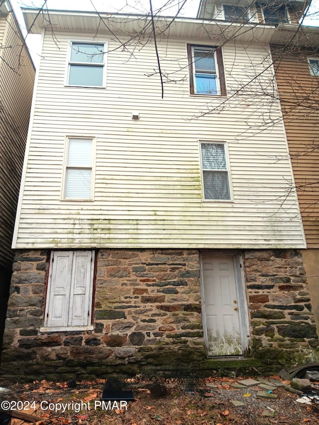 view of rear view of house