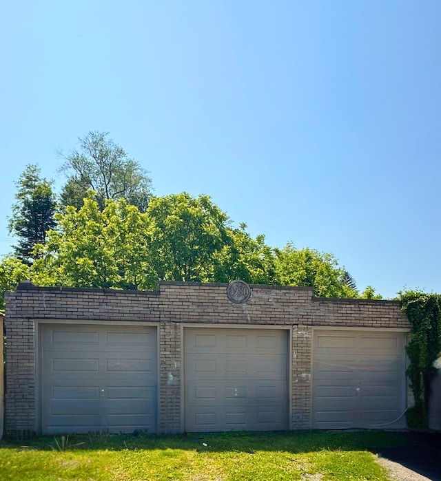 373-375 N Courtland St, East Stroudsburg, PA 18301 - view of garage