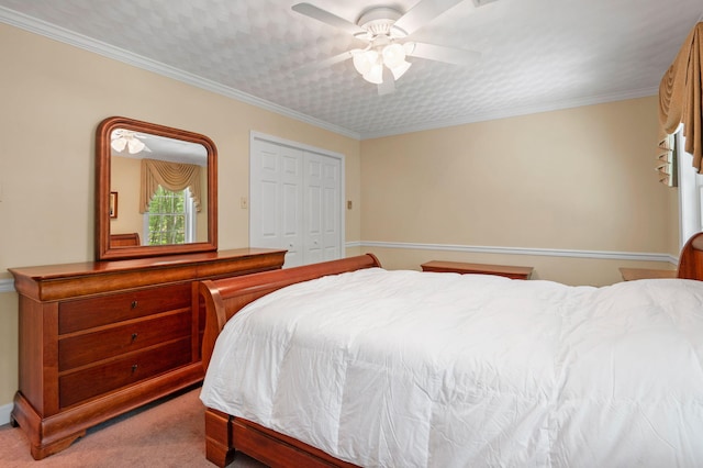 450 Bear Creek Lake Dr, Jim Thorpe, PA 18229 - bedroom featuring carpet floors, ceiling fan, and a closet