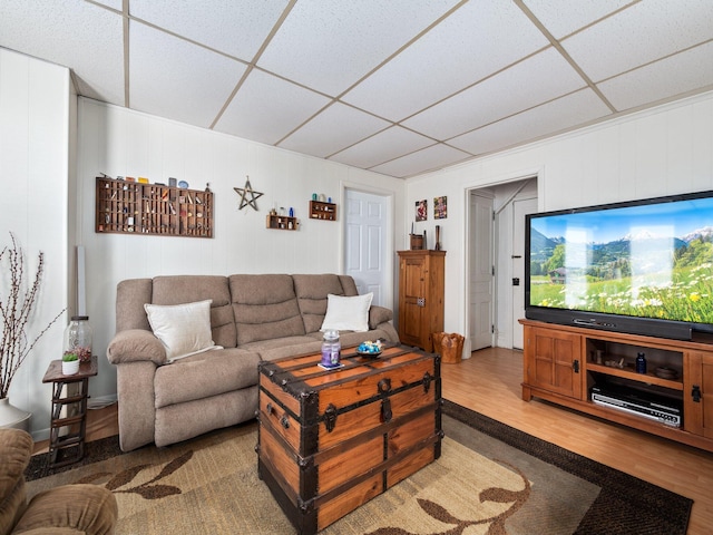 210 N Schanck Ave, Pen Argyl, PA 18072 - living room with a drop ceiling and wood finished floors