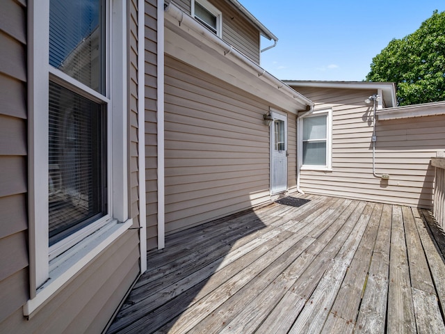 210 N Schanck Ave, Pen Argyl, PA 18072 - view of deck