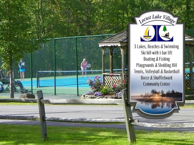 235 White Pine Ln, Pocono Lake, PA 18347 - view of tennis court