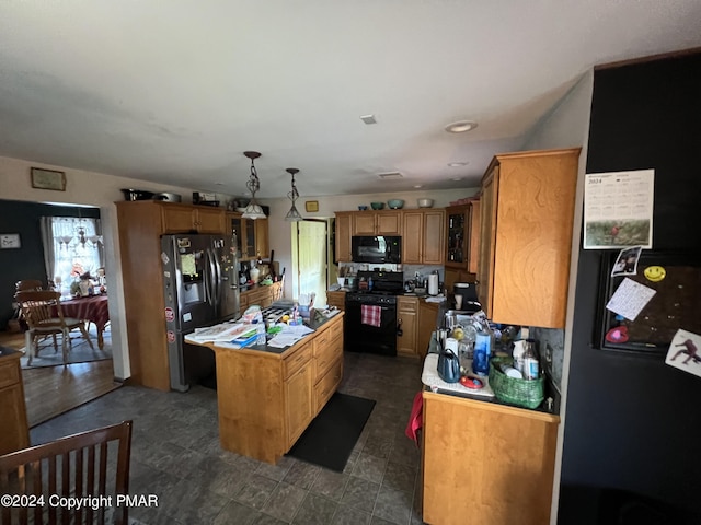 Listing photo 3 for 243 Zimmer Ct, Wind Gap PA 18091