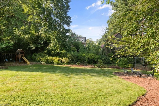 948 Kenleigh Cir, Winston-Salem, NC 27106 - view of green lawn with a playground