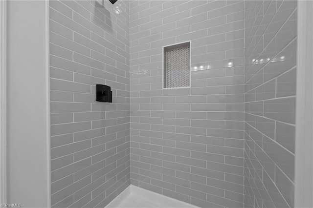 1329 Union Cross Rd, Kernersville, NC 27284 - full bathroom featuring a tile shower