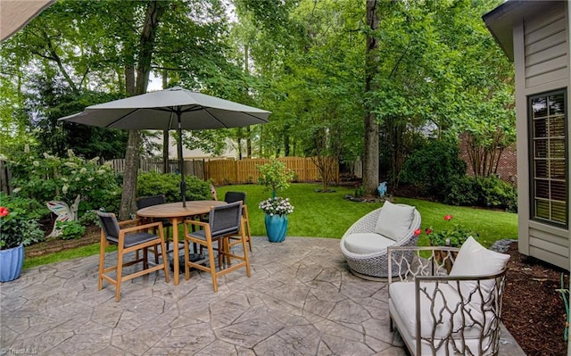 3705 Bradwyck Cir, Winston-Salem, NC 27104 - view of patio with outdoor dining area