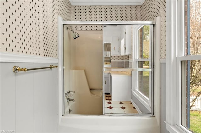 bathroom with ornamental molding