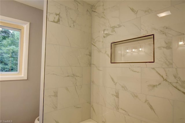 3422 Greenhill Dr, High Point, NC 27265 - bathroom featuring tiled shower