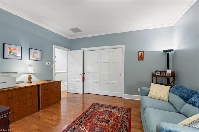 3805 Tangle Oak Dr, Clemmons, NC 27012 - living room with wood finished floors and crown molding