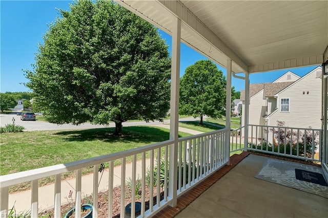 balcony featuring covered porch