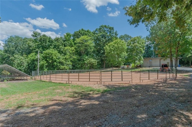 view of yard featuring a rural view