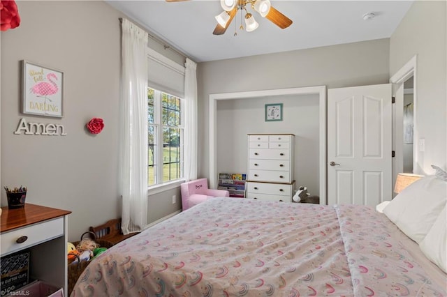 bedroom featuring a ceiling fan