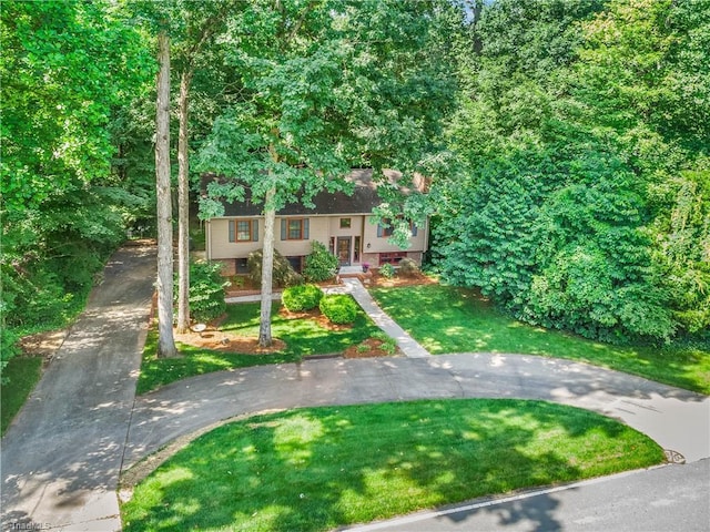 3228 Valley Rd, Winston-Salem, NC 27106 - raised ranch with a front lawn
