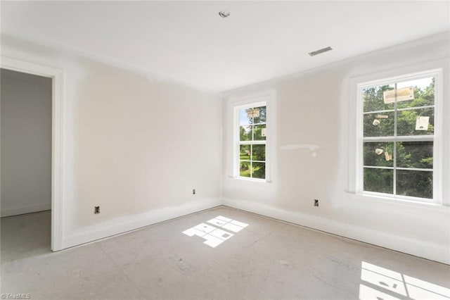 594 Cedar Dr, Winston-Salem, NC 27107 - spare room with baseboards