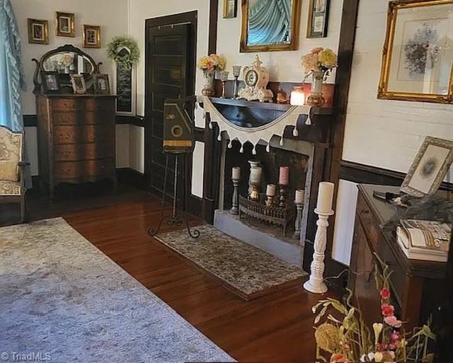 1715 Alfred Hartley Rd, Lenoir, NC 28645 - bar area with dark wood-style floors