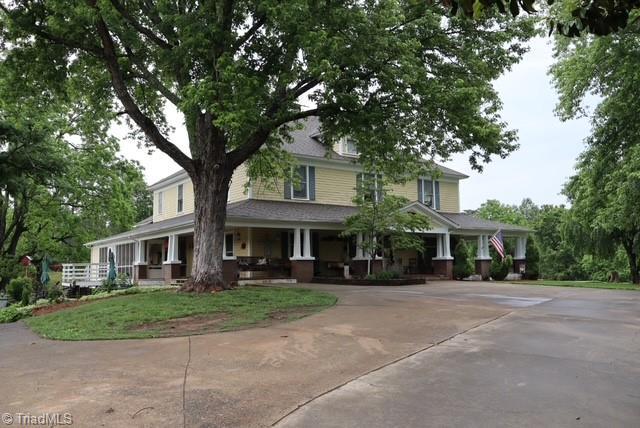 1715 Alfred Hartley Rd, Lenoir, NC 28645 - view of front of home with a porch and concrete driveway