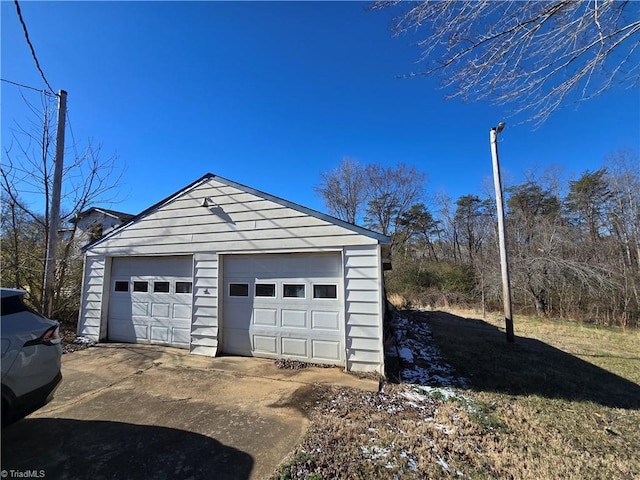 view of detached garage