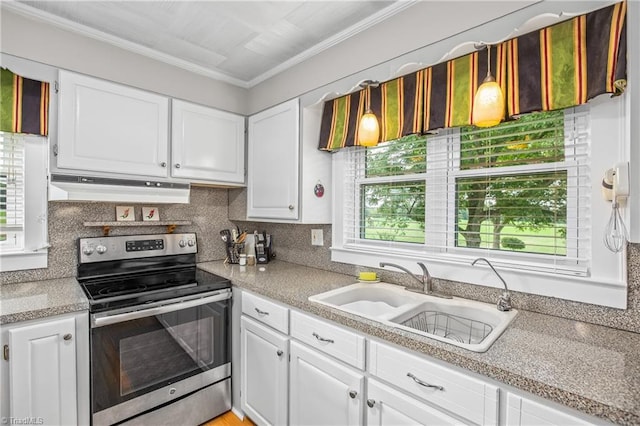 kitchen featuring stainless steel electric stove, crown molding, sink, white cabinetry, and hanging light fixtures