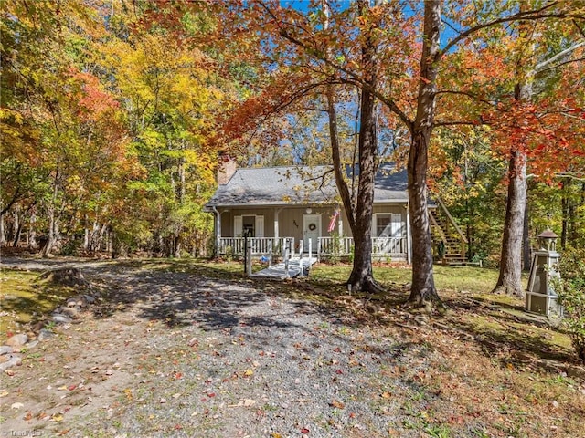 view of front of house featuring a porch