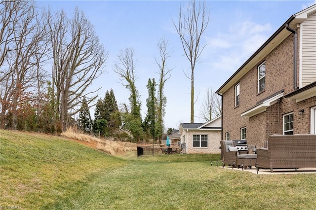 view of yard with an outdoor living space