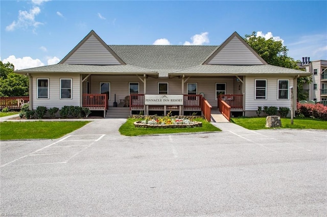 view of front of house