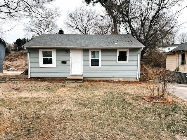 view of front of house with a front yard