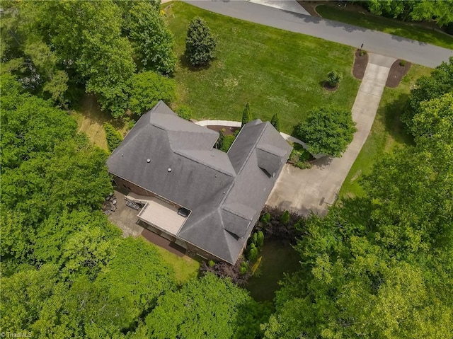 aerial view of property and surrounding area