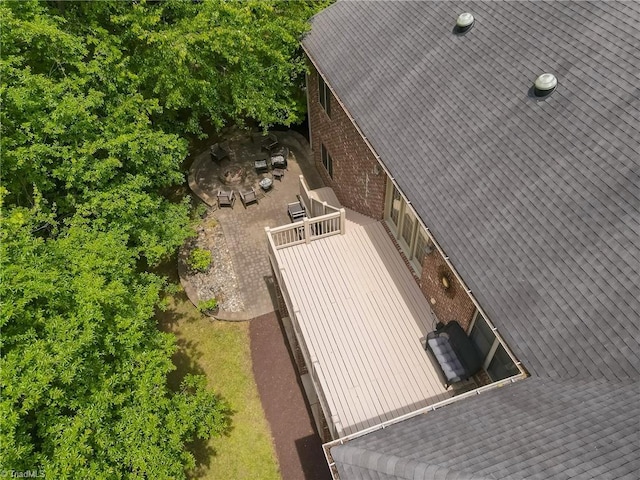 aerial view of property and surrounding area